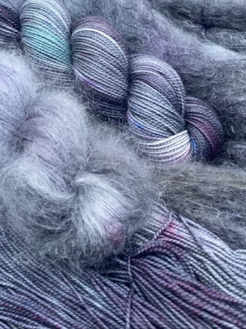 Christmas Eve Cast On Fledgling Duo - Image 4