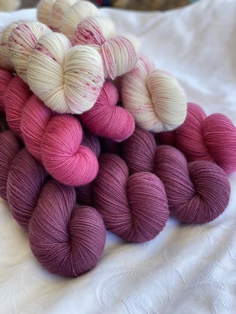 Melbourne Magnolia Dathliad BFL Sock - Image 4