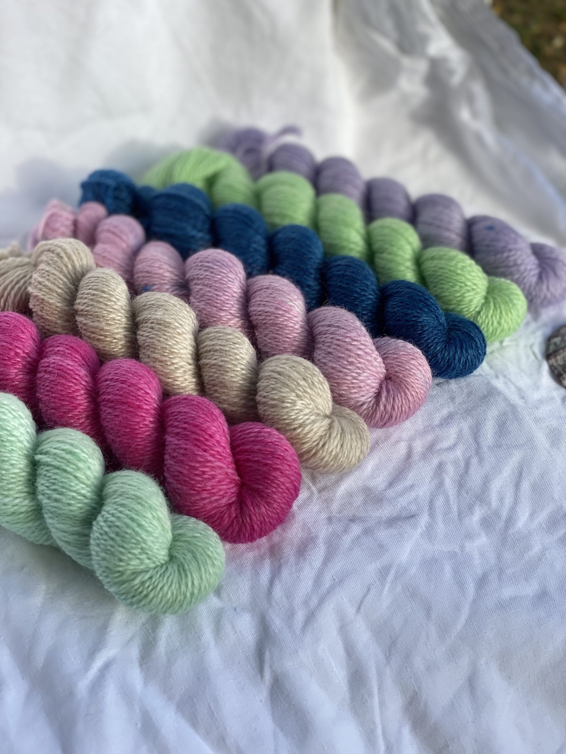 Orchid Gala Fingering 210g Set - Image 3