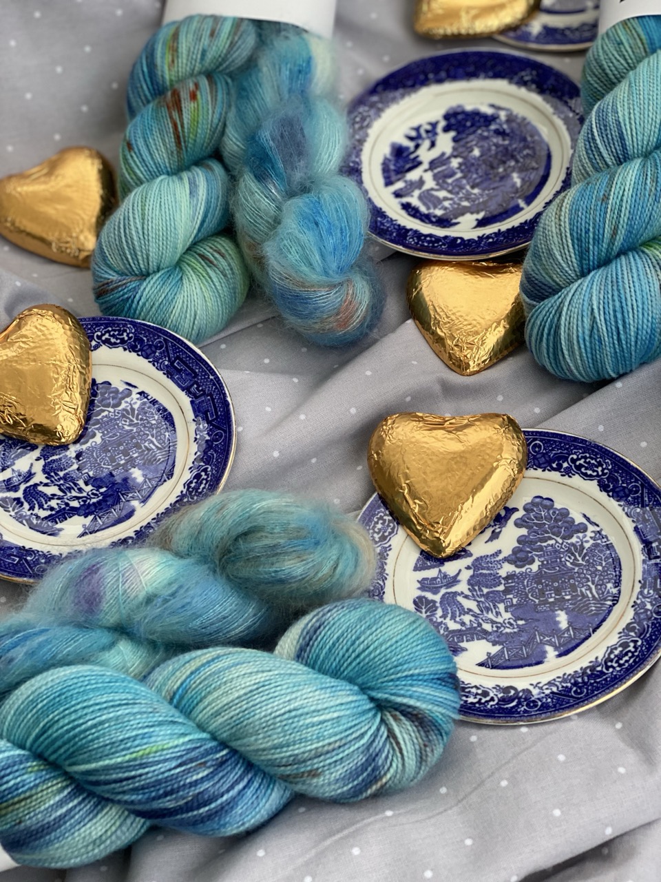 Willow Pattern Cashmere and Chocolate Thrift Box - Image 3