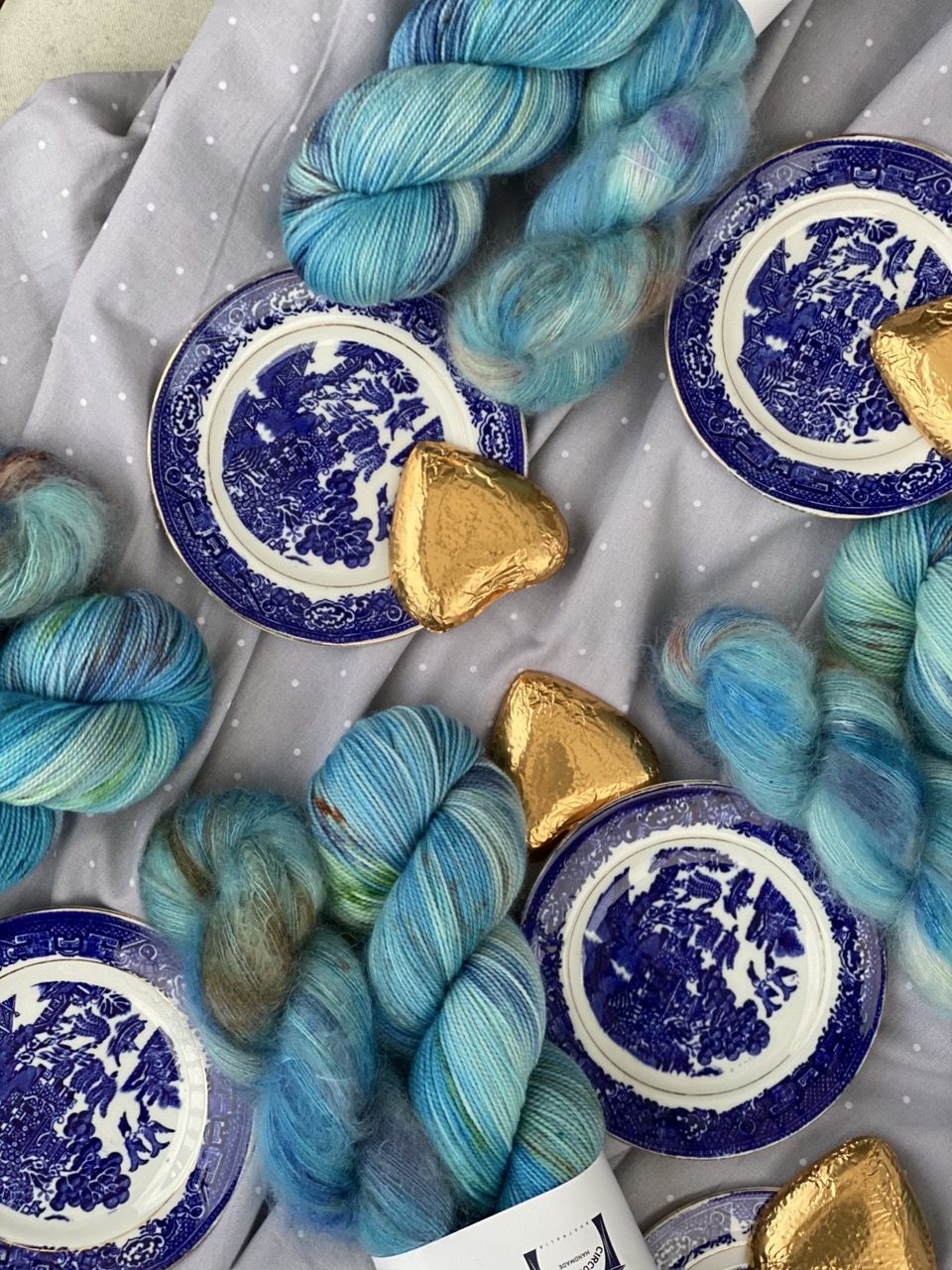 Willow Pattern Cashmere and Chocolate Thrift Box - Image 6