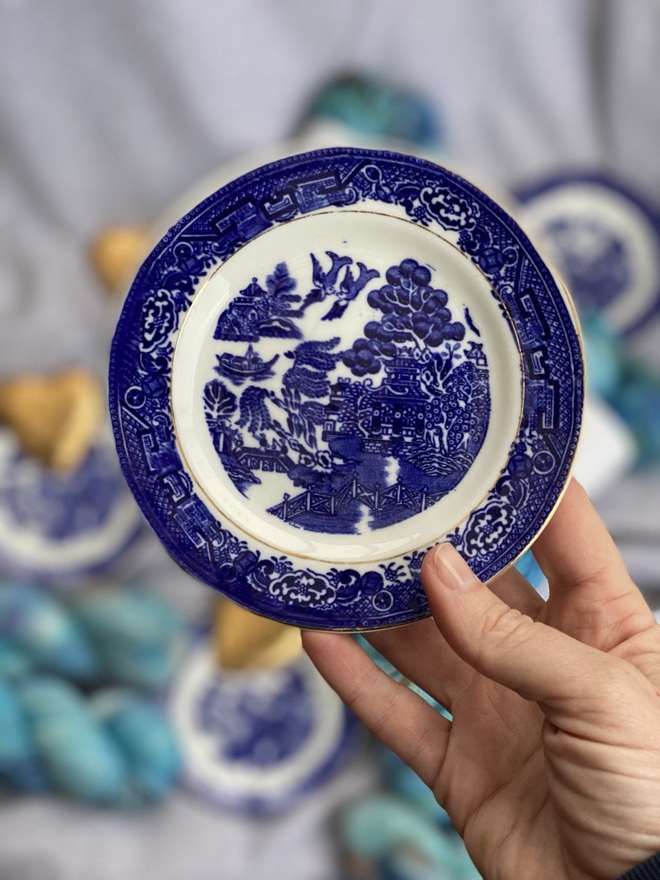 Willow Pattern Cashmere and Chocolate Thrift Box