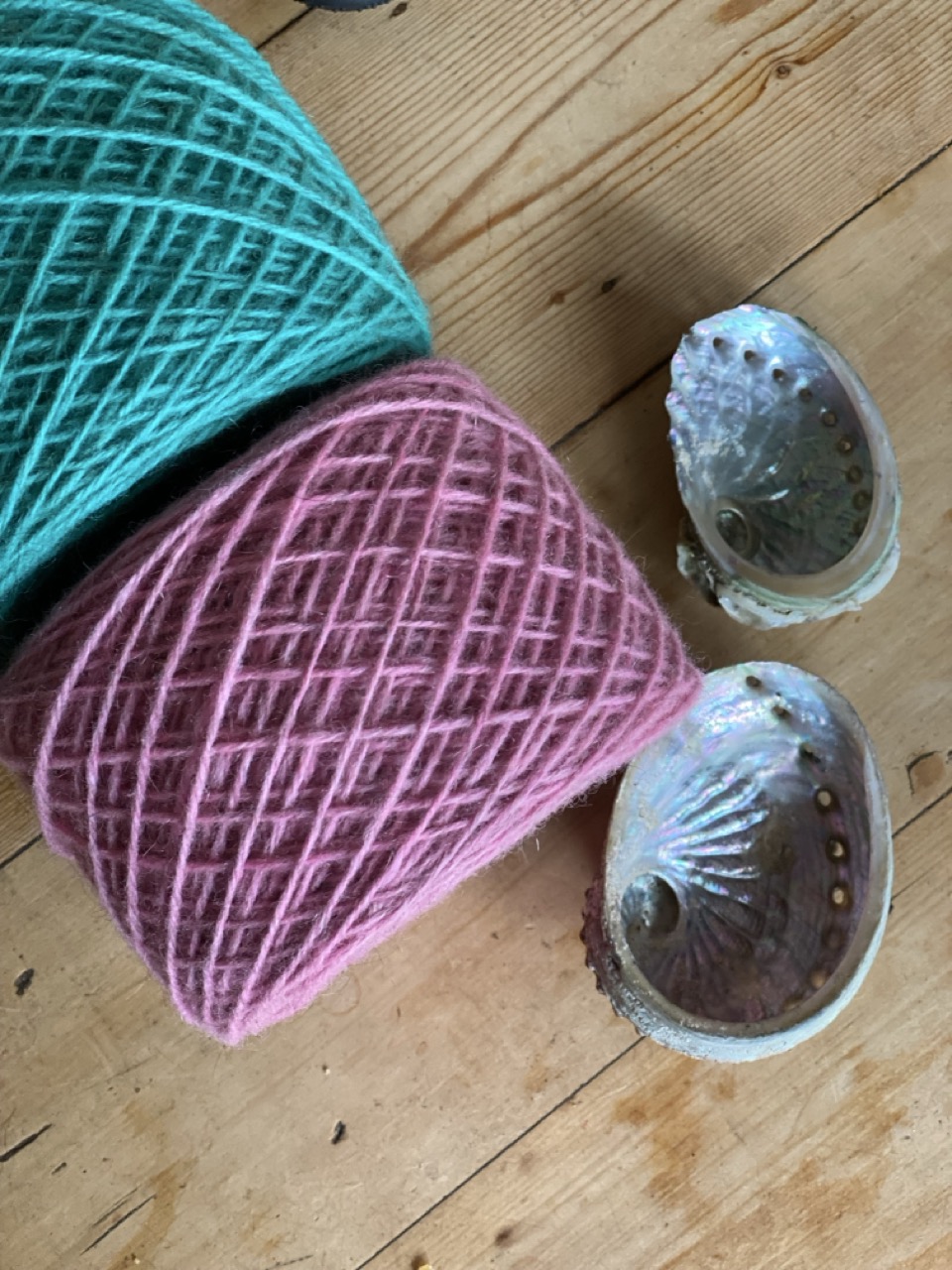Merino Possum Woollen Spun Abalone Shell - Image 4